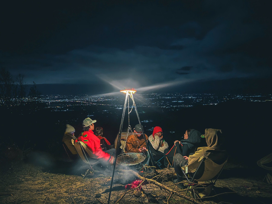 Chư Nâm peak is a super chill camping spot for young people. Photo: Đoàn Lanh img-8474.jpg
