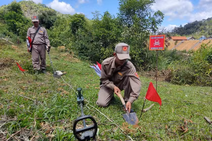 Combat Engineers Revive the "Dead Lands"