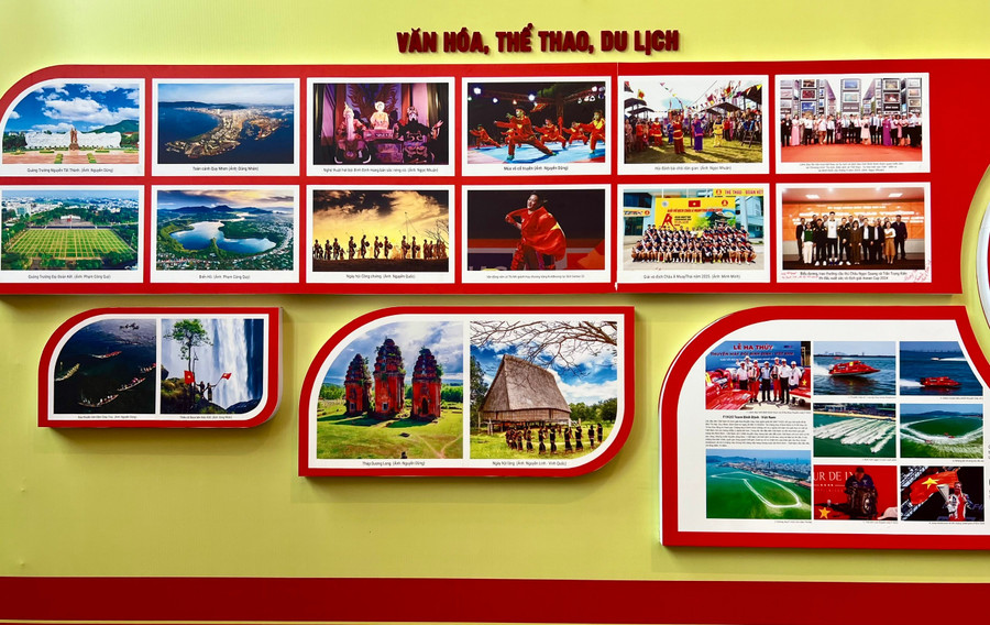 Some of the images on display at the exhibition. Photo: M.N mot-so-hinh-anh-trung-bay-tai-trien-lam.jpg