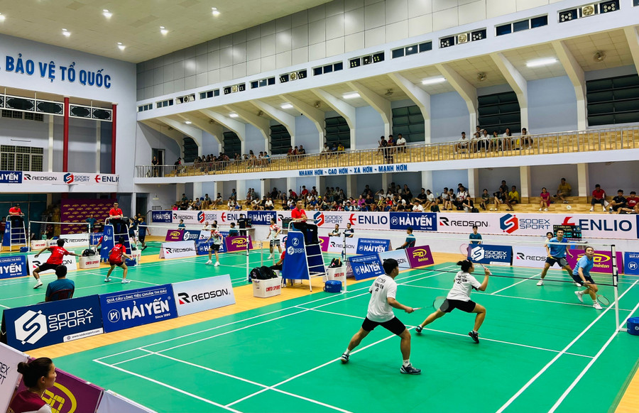Athletes began competing immediately after the opening ceremony. Photo: M.N cac-van-dong-vien-tham-gia-thi-dau-ngay-sau-le-khai-mac.jpg