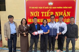 Orphaned students in Gia Lai donate savings to support flood victims