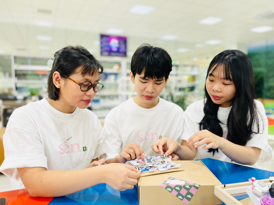 The “Sến quá à” project’s communication strategy centers on TikTok, Instagram, and Facebook. Photo: T.D e61bb23c87cf0c9155de.jpg