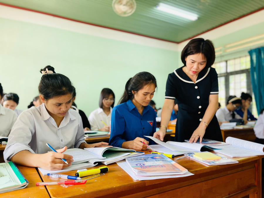 From the 2026-2027 academic year, a single textbook set will be used nationwide. Photo: T.D 157c2212c25848061149.jpg