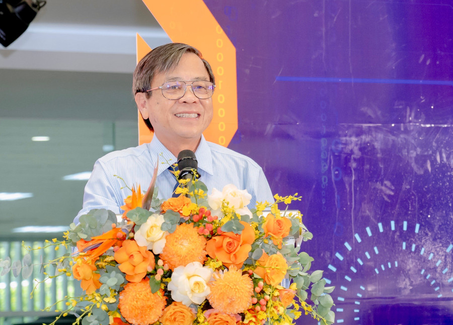 Mr. Trần Ngọc Tuấn, Vice President of FPT University, speaks at the welcome ceremony for new students. Photo: T.D z6980618345106-490798580f5ee9d1debc2ac70a80b98c.jpg
