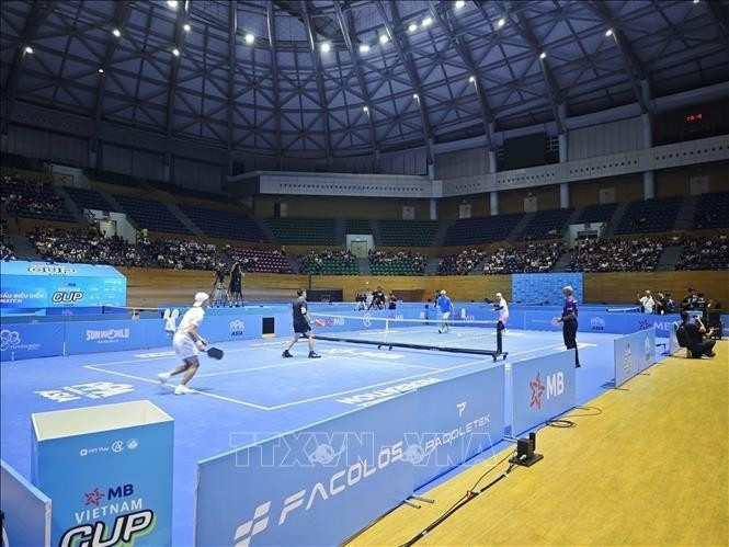 Nearly 600 athletes are competing at the PPA Tour Asia – MB Vietnam Cup 2025 in Da Nang. Photo: VNA pickleball-300925-2.jpg