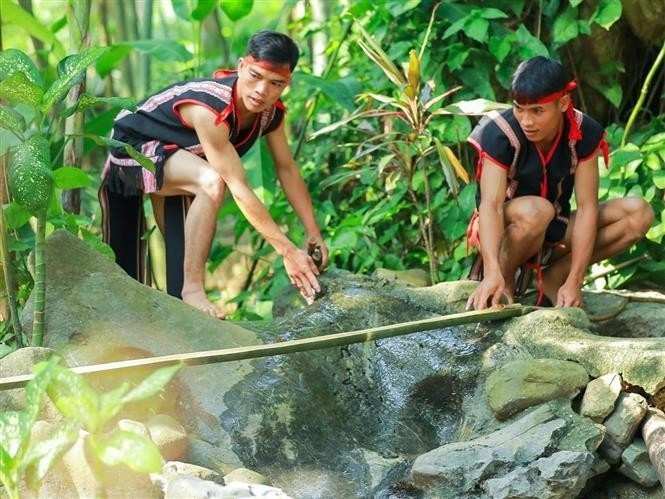 Water used in the ritual is taken directly from rivers and streams. Photo: VNA anh-2.jpg