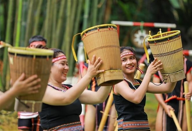 The water drop worship ceremony symbolises the unity of the Ba Na community and their hopes for a prosperous new harvest season. Photo: VNA anh-1-avatar.jpg