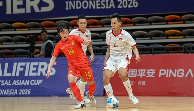 The Vietnamese futsal team (in white) easily crushed China in the qualifiers for the AFC Futsal Cup 2026 on Monday evening. Photo znews.vn 451805-5278538862882511-image.jpg