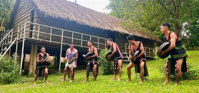 Gong performance for locals and tourists at Lâm Đồng Provincial Museum, contributing to promoting Central Highlands cultural heritage. Photo vov.vn