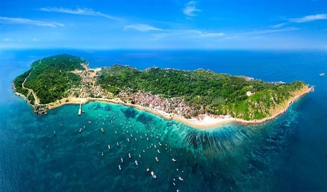 Gia Lai Province plans to invest in a tourism development project on Nhơn Châu Island. Photo cafeland.vn 448902-12.jpg