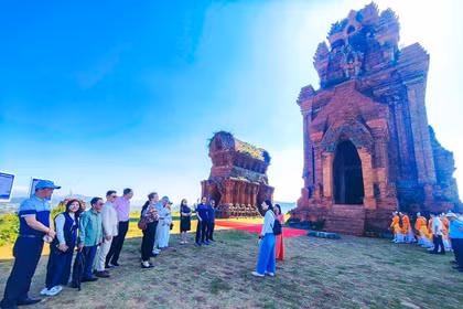 Promoting Gia Lai Tourism Through the Image of Banh It Tower