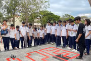 Vibrant "STEM Day" Held at Quoc Hoc Quy Nhon High School