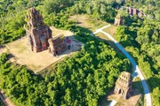 The Cham tower relic system will be prioritized for restoration and preservation investment. Photo: Ngoc Nhuan