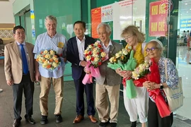 Professor Serge Haroche, the French scientist and recipient of the 2012 Nobel Prize in Physics, arrived in Quy Nhon (Gia Lai province) today (October 6) to attend the international conference "100 Years of Quantum Physics".