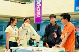 More than 1,300 12th-grade students from Gia Lai Province participated in a technology project experience day at FPT University’s Quy Nhon campus on January 18.