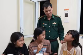 Efforts to Overcome the Aftermath of the Storm in An Quang Dong Fishing Village (De Gi) to Rebuild a "Warm" Life After the Disaster.