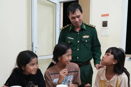 Efforts to Overcome the Aftermath of the Storm in An Quang Dong Fishing Village (De Gi) to Rebuild a "Warm" Life After the Disaster.