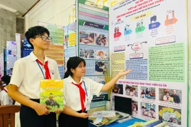 High school students in Gia Lai participate in the exhibition and presentation of scientific and technical research projects at the provincial level for the 2025-2026 academic year.