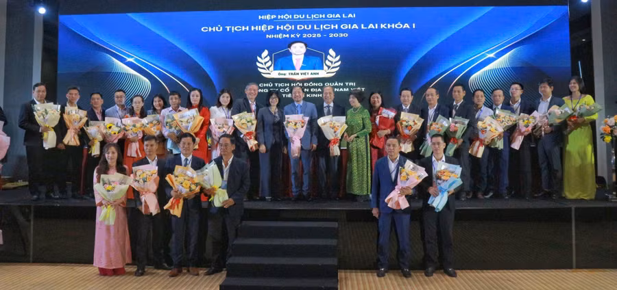 dai-hoi-hiep-hoi-du-lich-gia-lai-lan-thu-i-6.jpg