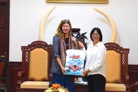 Vice Chairwoman of the Provincial People's Committee Nguyễn Thị Thanh Lịch receives UNICEF Representative in Vietnam on courtesy visit