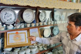 Porcelain artifacts such as bowls, plates, and dishes were discovered by local fishermen.