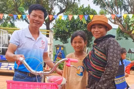 Pleiku Highlander Spreads Kindness on Two Wheels