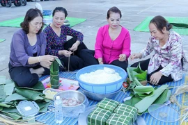 Traditional Bánh Tết in the Childhood Kitchen