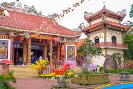 Exploring the Festival Season of the First and Second Lunar Months