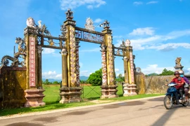 Emperor Thái Đức Nguyễn Nhạc: The Founder of the Tây Sơn Dynasty