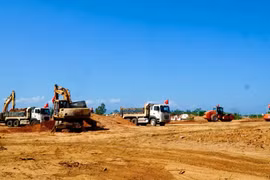 Working Through Tet on Key Construction Projects