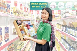 Incorporating Local Specialties into Tet Gift Baskets