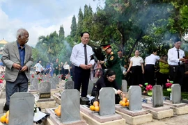 Solemn and Emotional Memorial and Burial Ceremony Held for 18 Fallen Soldiers in Ia Boòng