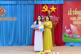 Nguyen Hoang Quynh Anh wins first prize in the “Online Legal Knowledge Competition for High School Students” in Gia Lai.