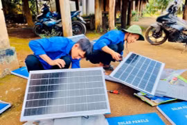 Youth Contributions Illuminate Border Regions