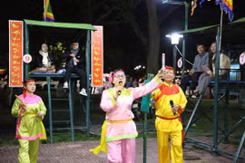 The greatest joy for artisans is performing and entertaining the audience. Photo: Nguyễn Dũng