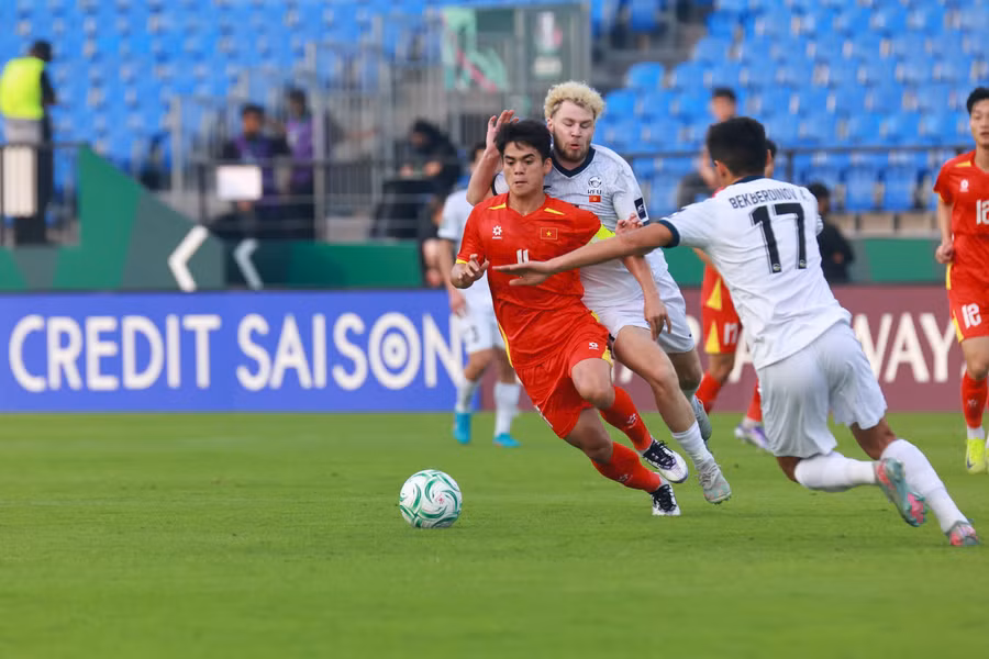 u23-viet-nam-da-tao-ra-suc-ep-lon-cho-doi-thu-o-hiep-2-anh-ted-tran.jpg