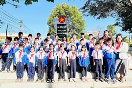 Admitting New Youth Union and Team Members at "Red Addresses": Fostering Patriotism and the Spirit of Dedication