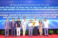 The ICISE Center and the Institute for Nano Life Science Research sign a memorandum of understanding on cooperation. Photo: An Nhien