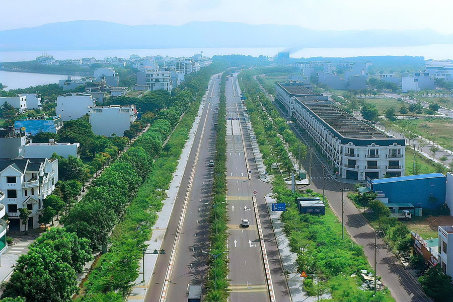 The extended Dien Bien Phu Road to the Diem Van Urban Area. z7065620798251-ea6527b1b1e78cccd3288349182f5241.jpg