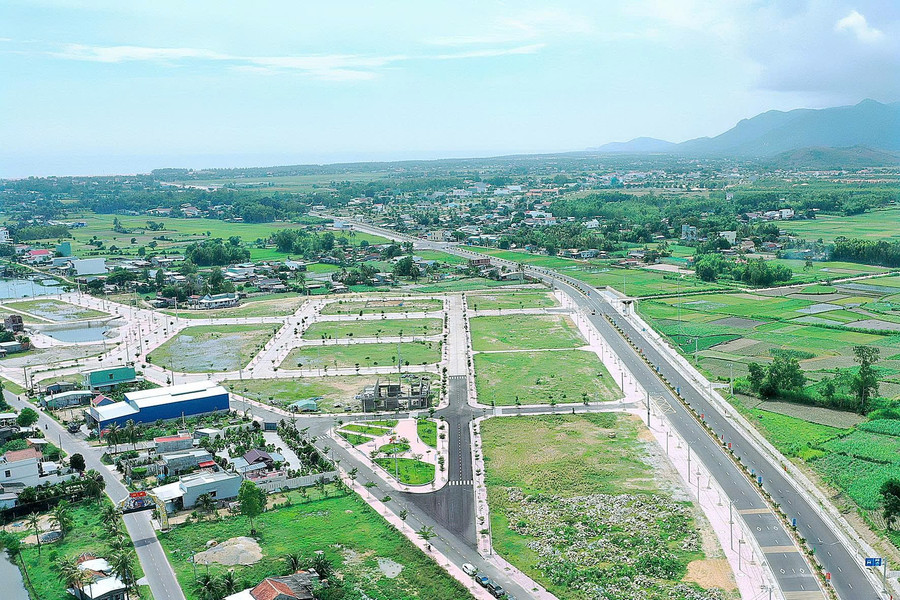 Numerous key infrastructure projects have been implemented, dramatically transforming the province’s appearance and connectivity. z7065620819732-bcb3c0789354c73f044f25df5b5213e4.jpg