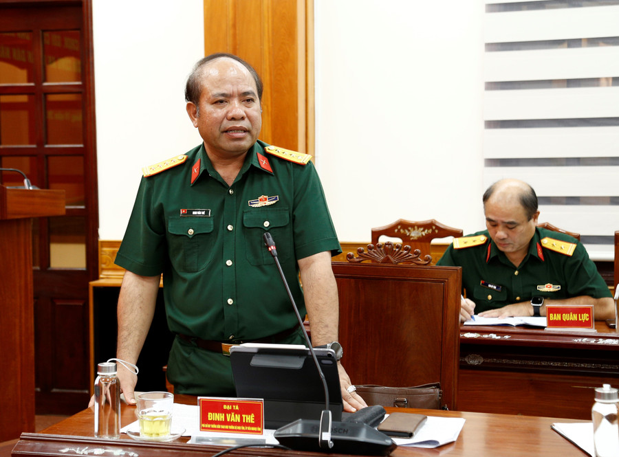 According to Colonel Dinh Van The, Deputy Commander and Chief of Staff of the Provincial Military Command, communes and wards have reviewed the actual number of citizens of conscription age, organized preliminary health screenings, and conducted political and policy screening in accordance with regulations. Photo: H.P mg-5754.jpg