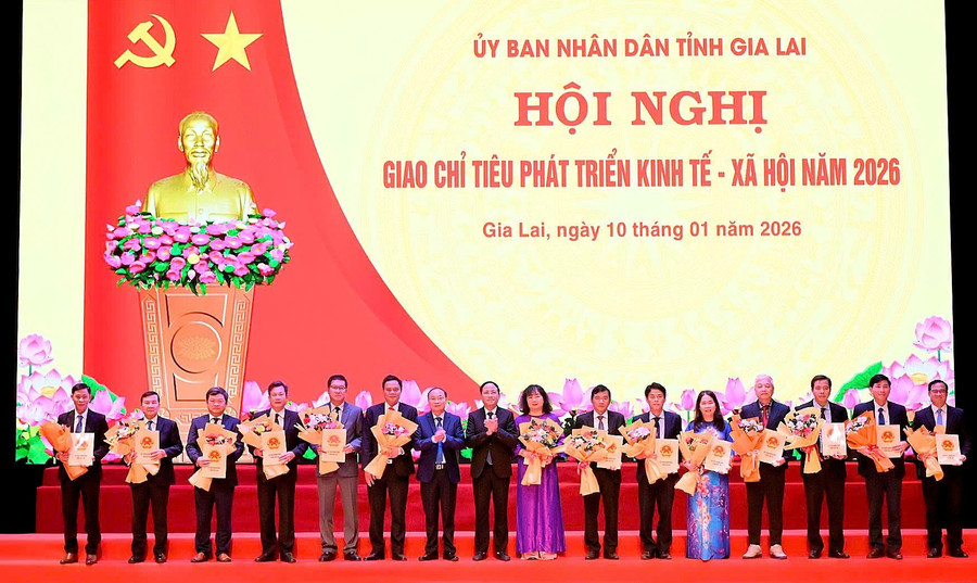 giao-chi-tieu-phat-trien-kinh-te-xa-hoi-cho-cac-so-nganh-cua-tinh.jpg