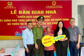 Tuy Phuoc Commune Hands Over First House in "Quang Trung Campaign"