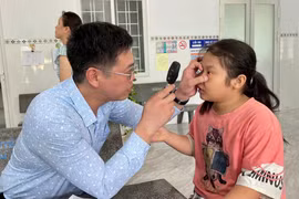 Gia Lai volunteer program delivers aid to students and residents