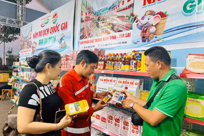 Gia Lai’s OCOP showcase draws crowds, boosts local trade at National Tourism Year opening