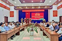 The Standing Committee of the Pleiku Ward Party Committee chaired an early 2026 meeting with local businesses to strengthen connections and address challenges facing production and business activities.