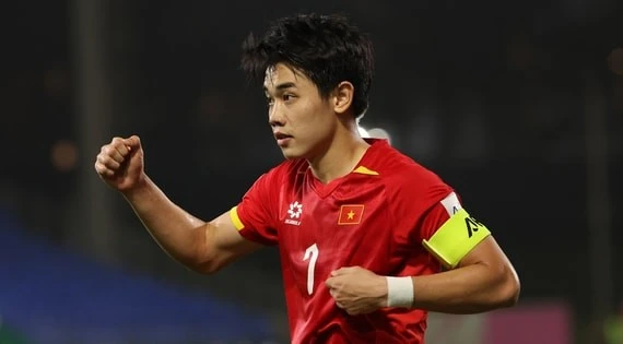 Striker Đình Bắc Sets Record with Six Individual Awards at AFC U23 Championship