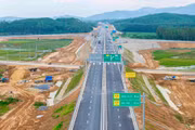 88 km of the Quang Ngai - Hoai Nhon expressway component project opened to traffic, toll collection temporarily postponed