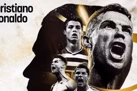 Cristiano Ronaldo receives the "Best of All Time" award from Liga Portugal. Photo by Liga Portugal