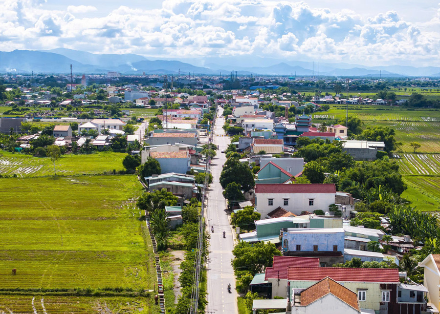 Tuy Phước Bắc commune is planned to develop as a “civilized urban area, modern agriculture, and community-based eco-tourism destination.” Photo: Dũng Nhân phat-trien-ben-vung.jpg